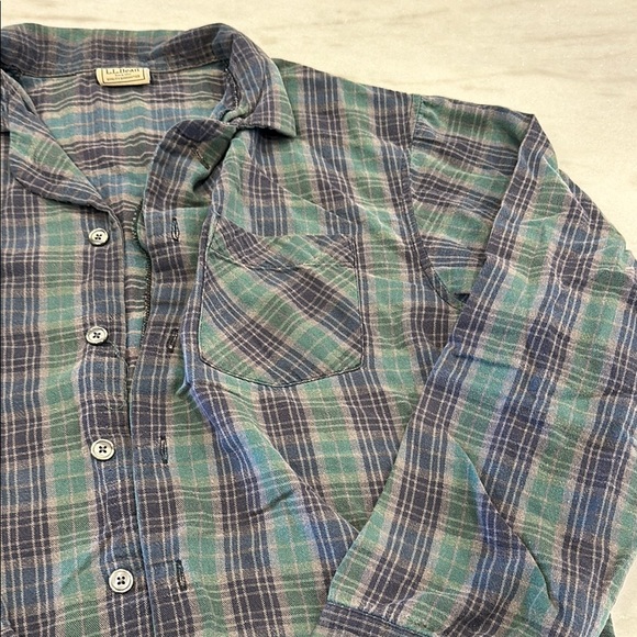 L.L. Bean Green and Blue Plaid Casual Button Down Shirt - Picture 4 of 10